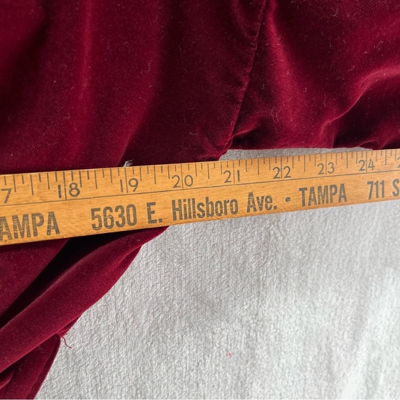 Vtg Fred Segal Maroon Red Faux Velvet Robe Med - 1980’s Sleepwear -Old Hollywood - Picture 7 of 9